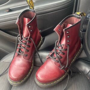 Women’s Dr Martens burgundy size 7